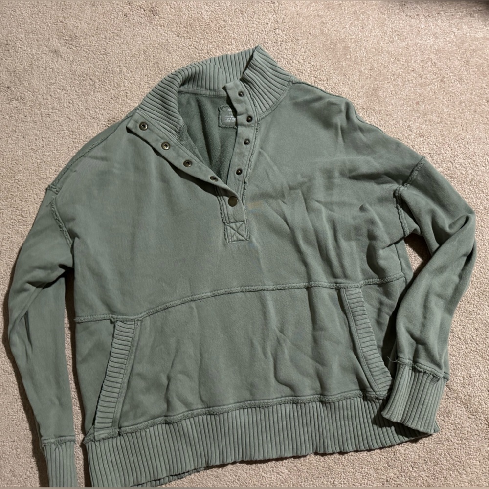 Aerie Women's Olive Crewneck Sweater